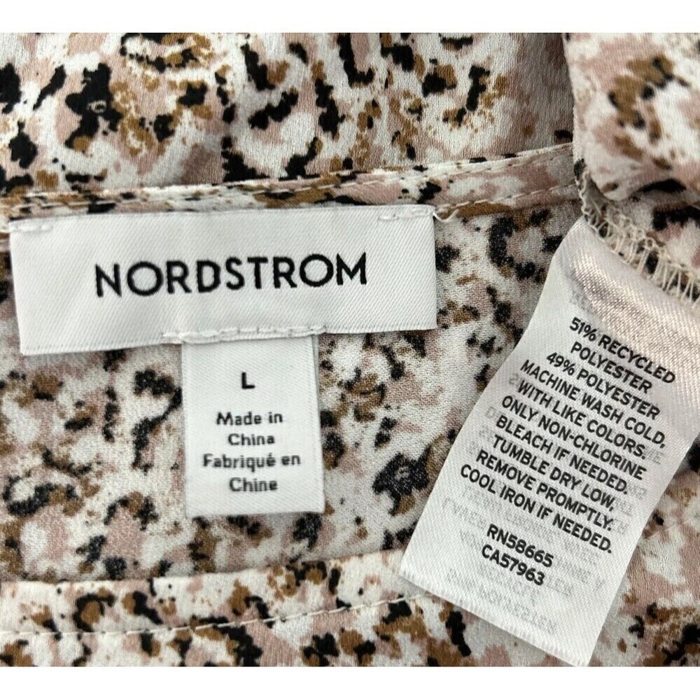 Nordstrom Short Sleeve Animal Print Pullover Blouse Size Large (12) - Picture 3 of 9